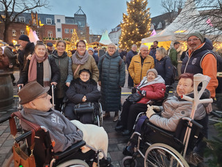 Besuch auf dem Weihnachtsmarkt Besuch auf dem Weihnachtsmarkt