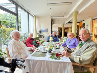 Stärkung in geselliger Runde